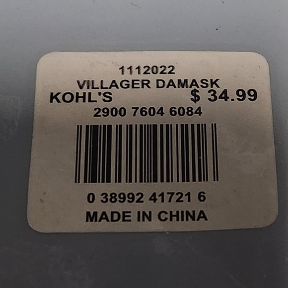 NIP New Villager Liz Claiborne Damask Tablecloth 60 x 84 Rectangle $35 Retail - Picture 4 of 5